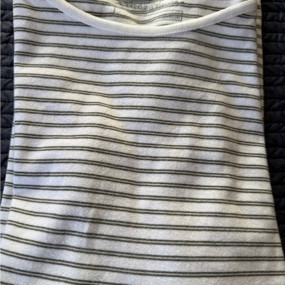 Eddie Bauer women’s set of 4 large shirts - Picture 6 of 15